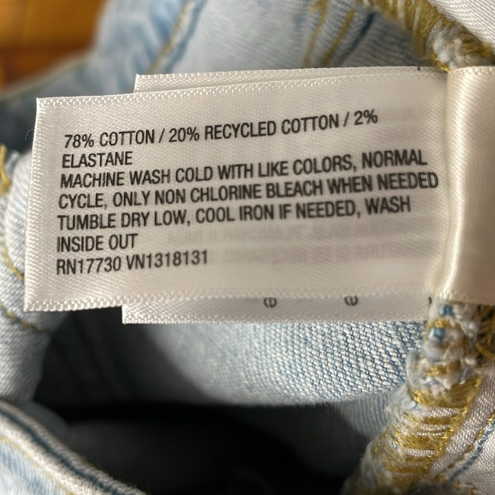 Universal Thread High Rise Flare Jeans 17 R - Picture 6 of 8